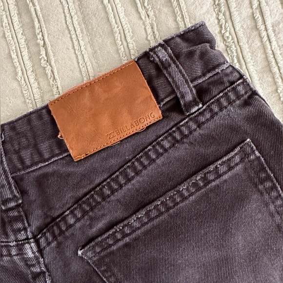 Billabong women’s black jeans shorts - Picture 5 of 7